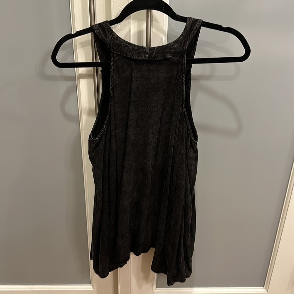 Flowy Blouse - Picture 2 of 5
